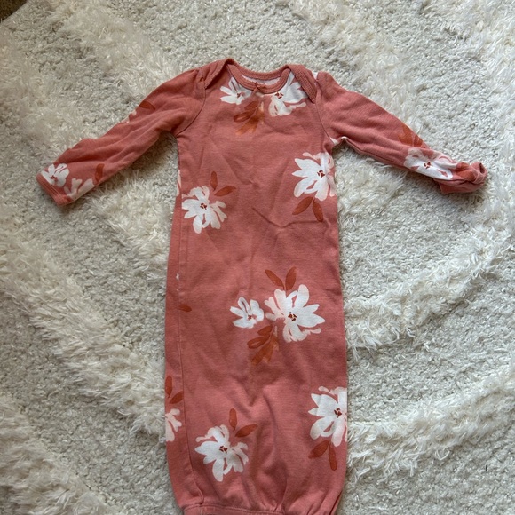 Assorted Baby Onesies and Outfits 0-3M - Picture 2 of 9